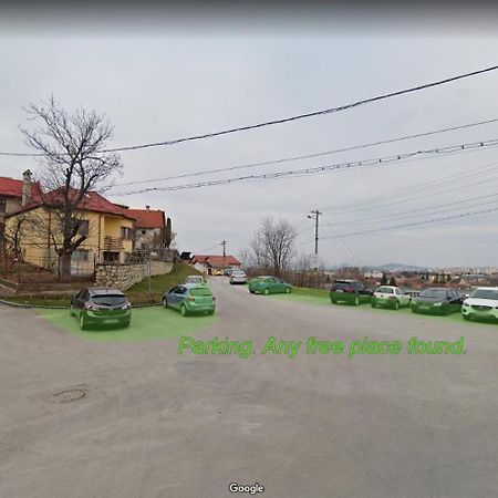 Geppetto'S Studio Брашов Екстериор снимка